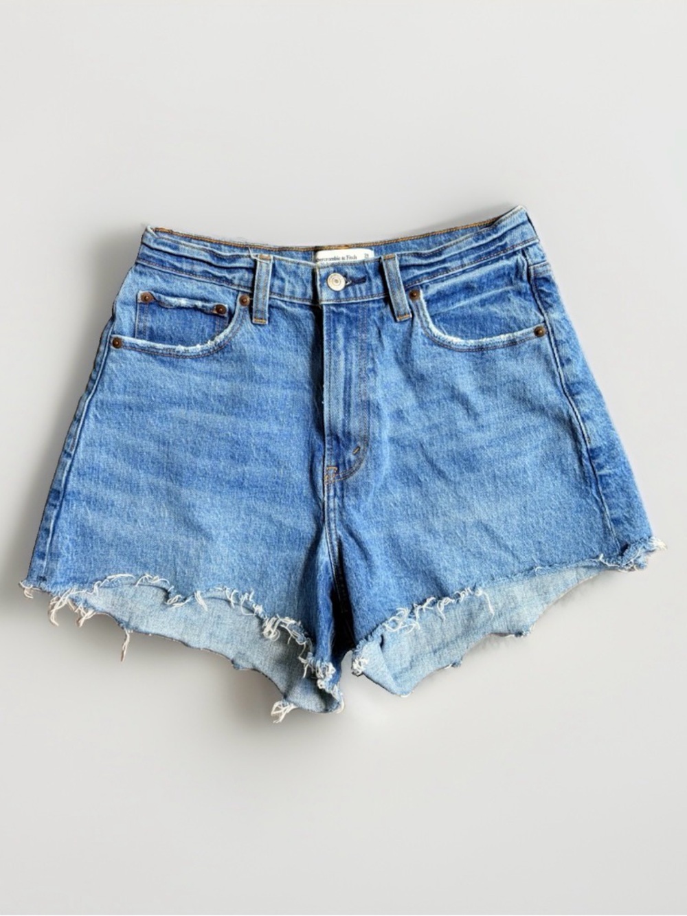 Abercrombie & Fitch Curve Love The '90s Relaxed Cutoff Shorts 28 / 6 High Rise